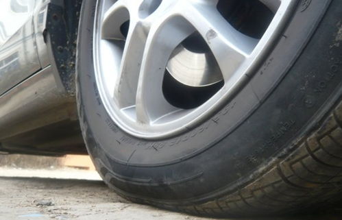 胎压正常,为什么轮胎还是看着有点瘪