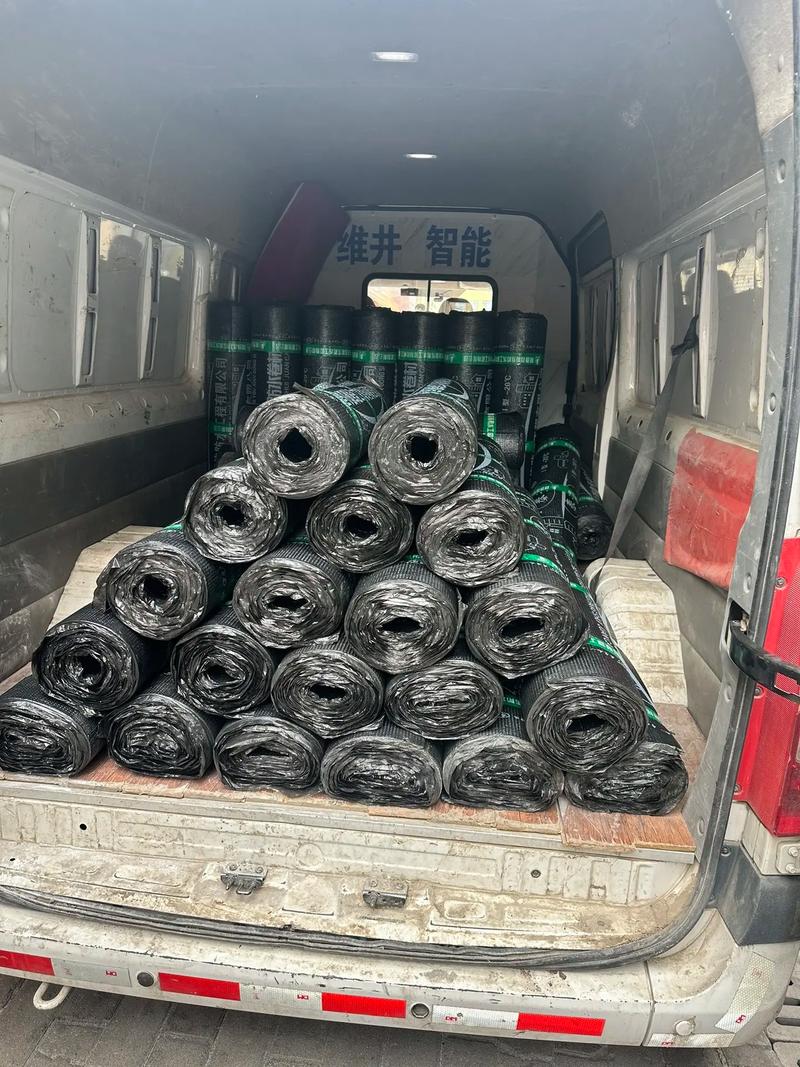 专业生产厂家 3毫米聚酯胎卷材,4毫米聚酯胎卷胎,2车一起