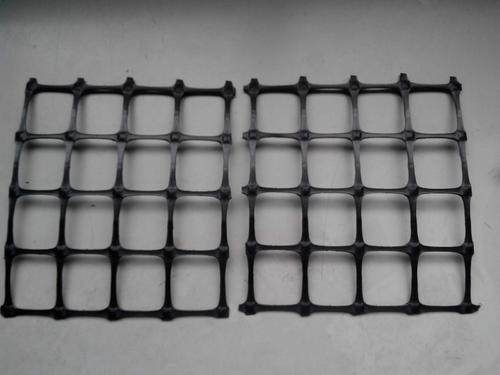 富锦钢塑土工格栅 聚酯胎材质，送货快且支持货到付款